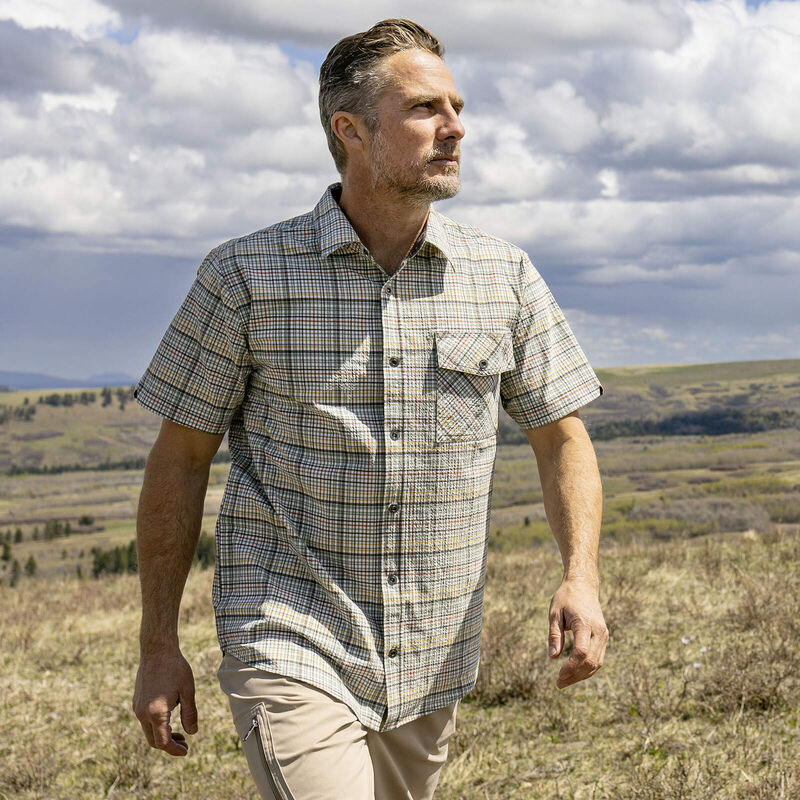 Men's Textured Stretch Woven Plaid Short Sleeve Shirt image number 2