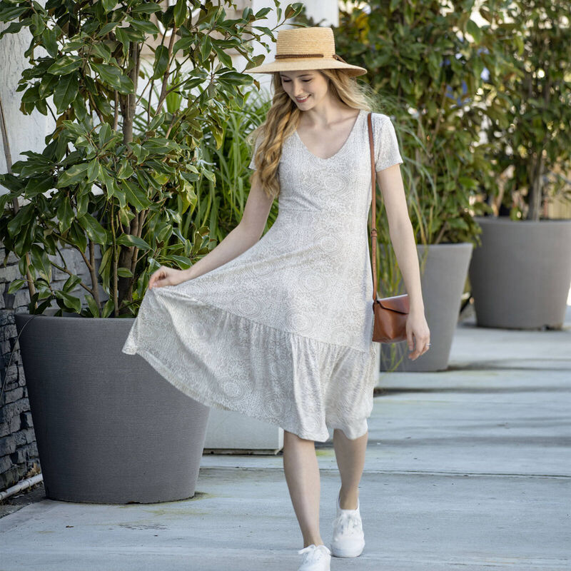 Women's Printed Knit Midi Short Sleeve Dress image number 2