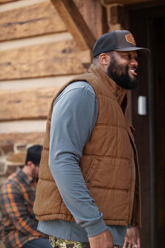 Men's Buck Commander Cabin Creek Quilted Canvas Vest image number 4