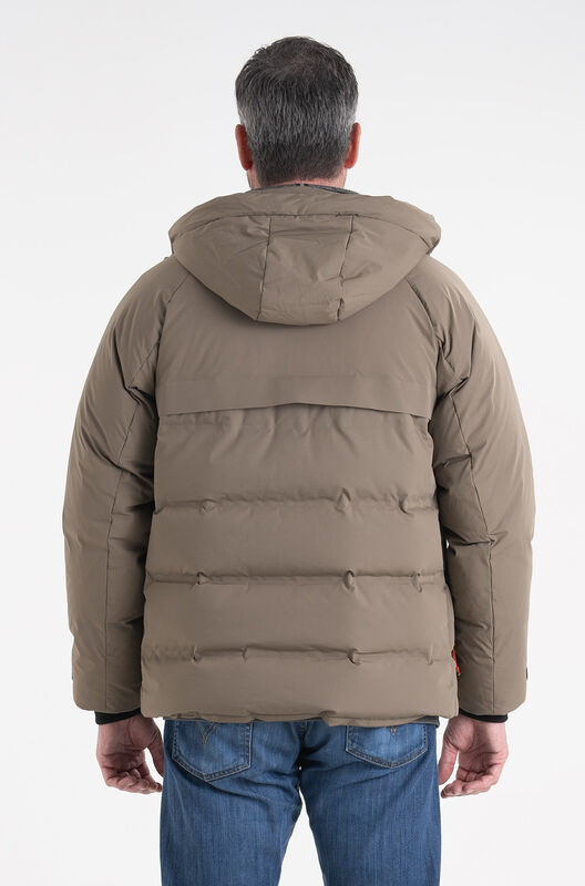 Men's Legendary Outdoors Big Sky Down Coat image number 4
