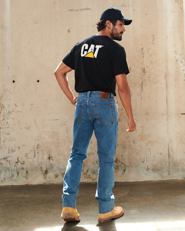 Men's D4 Athletic Fit Jean image number 3