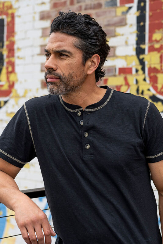 Men's Maverick Slub Henley Short Sleeve Shirt image number 4