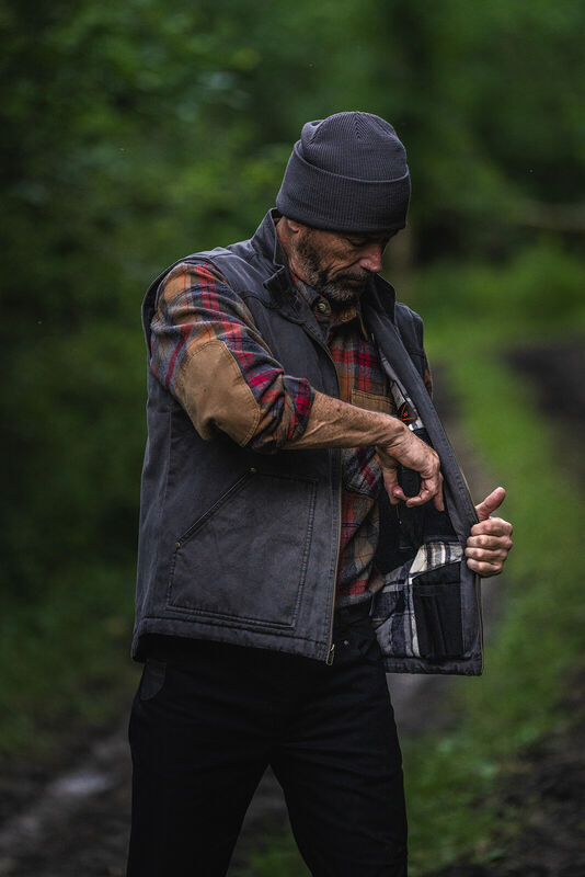 Men's Concealed Carry Journeyman Flannel Lined Vest image number 2