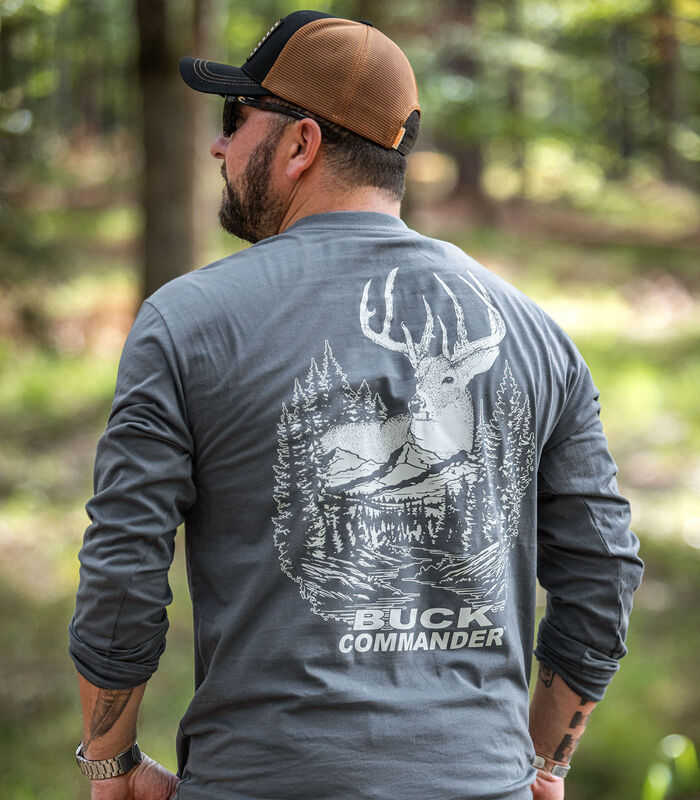 Men's Buck Commander 8 Point Buck Long Sleeve Shirt image number 4