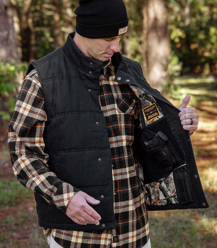 Men's Buck Commander Concealed Carry Cabin Creek Quilted Canvas Vest image number 4