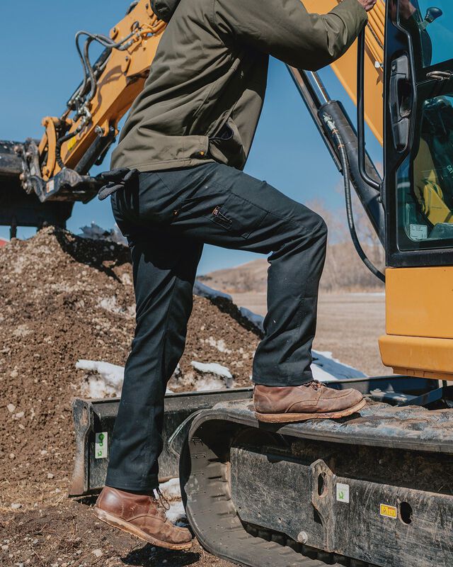 Men's Stretch Canvas Straight Fit Utility Pant image number 3