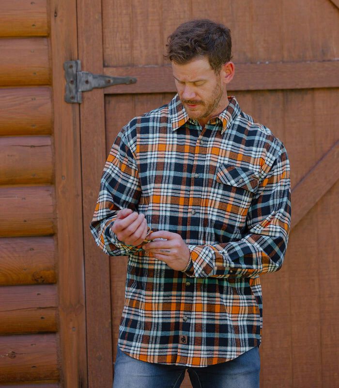 Men's Buck Camp Flannel Shirt image number 3