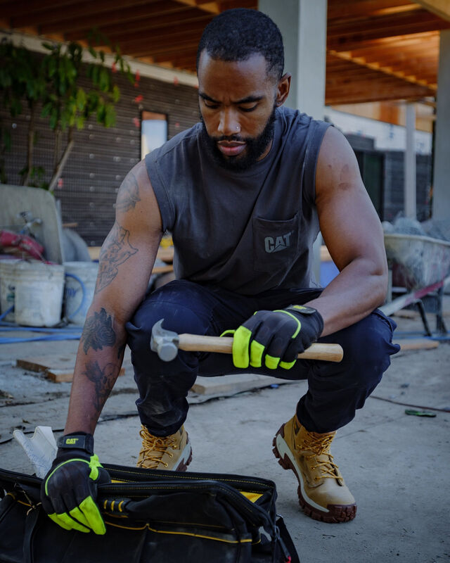 Men's Trademark Sleeveless Pocket Tee image number 2