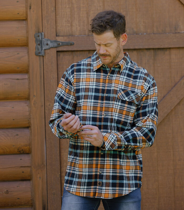 Men's Buck Camp Flannel Shirt image number 3