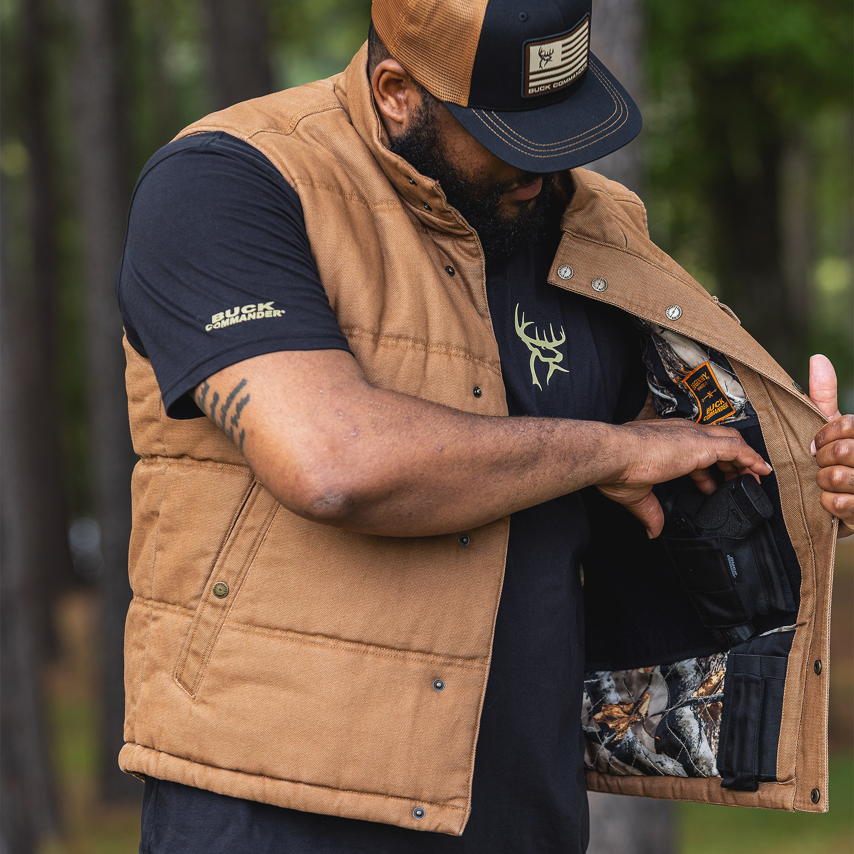Men's Buck Commander Concealed Carry Cabin Creek Quilted Canvas Vest