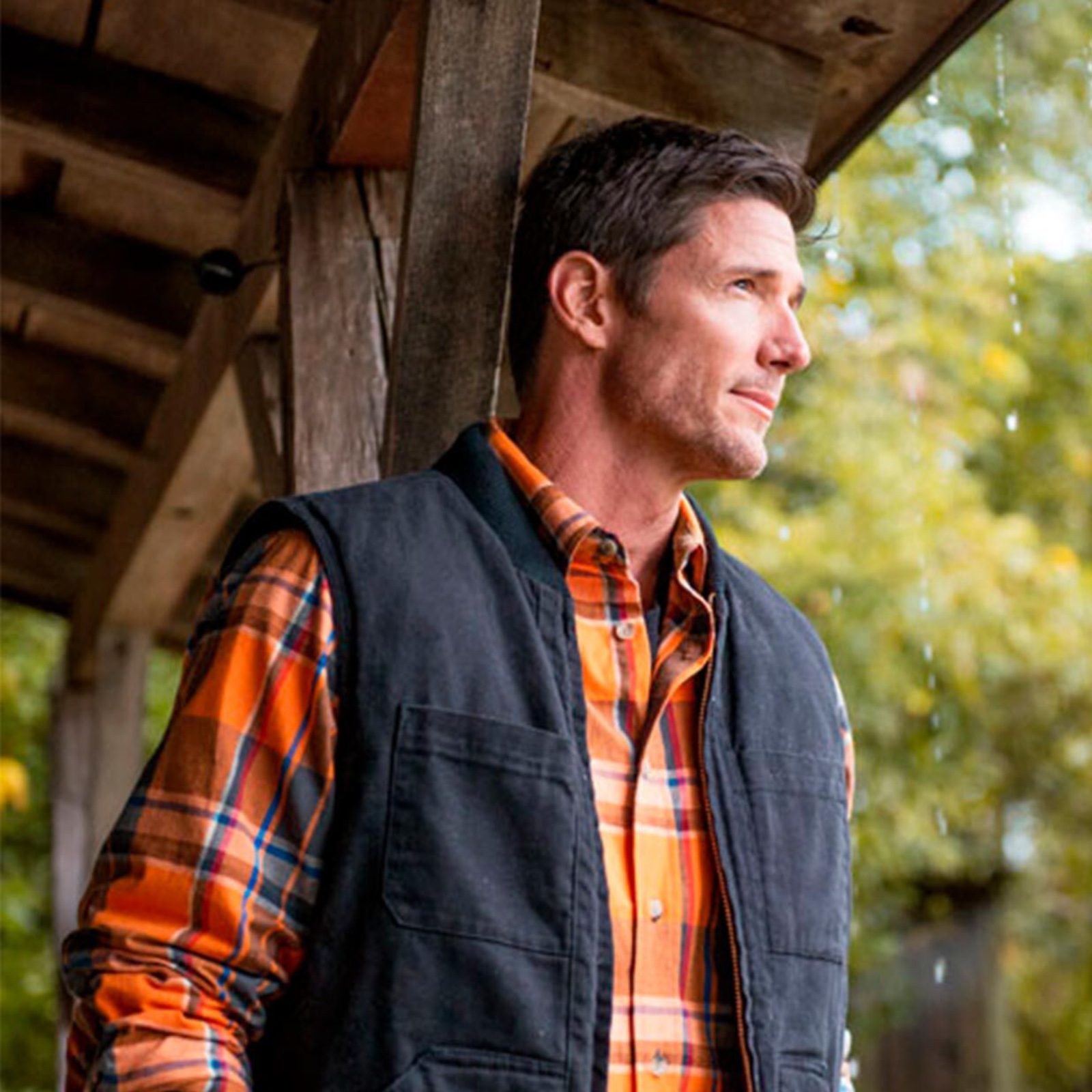 Men's Canvas Cross Trail Workwear Vest Water Repellent Finish - Main Image